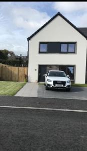 Το κτήριο όπου στεγάζεται  η παραθεριστική κατοικία