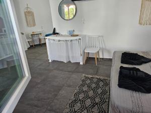 Fotografie z fotogalerie ubytování Eris Studios v destinaci Adamas