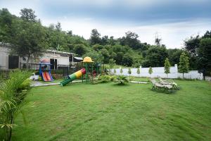 Herní místnost nebo prostor pro děti v ubytování Trishuli Villa