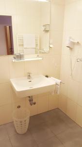 Koupelna v ubytování Gasthof Hotel Zur goldenen Krone
