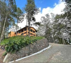 Το κτήριο όπου στεγάζεται  το σαλέ