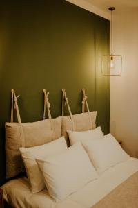 Postel nebo postele na pokoji v ubytování Luxury Inn Grand Residences