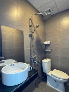 Koupelna v ubytování Thanh Hiền HB Hotel + 37 fotografií