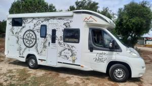 Φωτογραφία από το άλμπουμ του Explorer the World σε Atalaia