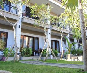 Gallery image of De Dukuh Guest House in Kuta