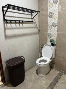 Koupelna v ubytování Durti Indah Homestay + 17 fotografií