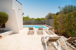 The swimming pool at or close to Villa Solana