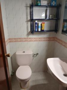 Koupelna v ubytování Cuarto Privado Doble en Toledo