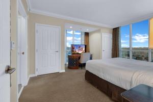 Cozy 1BR MGM retreat with pool and gym