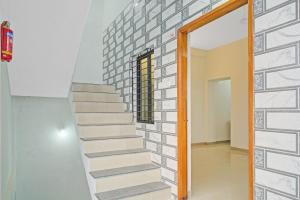 Fotografie z fotogalerie ubytování Hotel O Krishna Villa v destinaci Khāpri