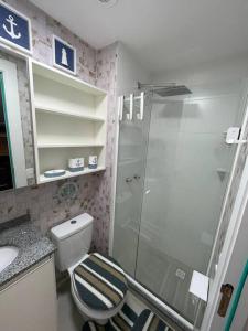 Ένα μπάνιο στο One House Portao