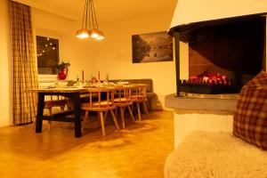 A seating area at Haus Capella