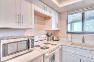 Gallery image of Ocean Trillium 803 - A 1 Bedroom Condo With Beautiful Ocean Views in New Smyrna Beach