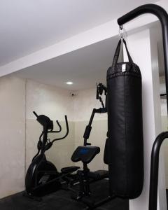 Fitnes centar i/ili fitnes sadržaji u objektu Formula 2 Hotels and Suites