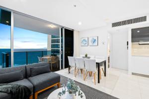 Χώρος καθιστικού στο H Residences - Ocean View - Self Contained & Privately Managed - Wow Stay