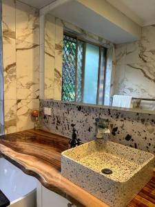 Gallery image of Tamborine Mountain Botanic Garden House in Mount Tamborine +40 photos