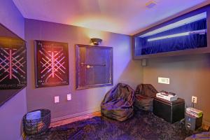Fotografie z fotogalerie ubytování The Space Place Family-Friendly Cosmic-Themed Getaway Near Attractions in Broken Arrow, Oklahoma v destinaci Broken Arrow