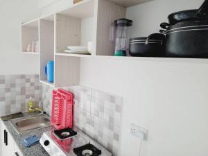 Η κουζίνα ή μικρή κουζίνα στο 2 Bedroom AJ101 Mombasa CBD, Buxton Point Lifestyle