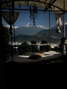 Fotografie z fotogalerie ubytování Mountain facing room in crystal dome v destinaci Rānīpauwa + 18 fotografií