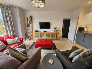 Μια τηλεόραση ή/και κέντρο ψυχαγωγίας στο Apartment 3 Trowbridge Rd Bradford on Avon