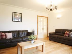 Χώρος καθιστικού στο Home With Hot Tub Close to Beach - Pass the Keys +36 φωτογραφίες