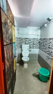 Ένα μπάνιο στο Hampi BS STAYCATION +3 φωτογραφίες