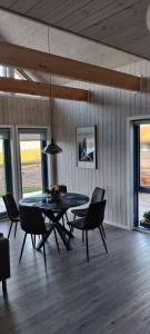 Fotografie z fotogalerie ubytování The Treehouse v destinaci Olíustöð