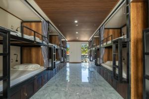 Ένα ή περισσότερα κρεβάτια σε δωμάτιο στο Marina Style Sea View Hotel +71 φωτογραφίες