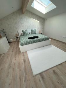 Photo de la galerie de l'établissement Maison 6 couchages entièrement rénovée, à Feurs