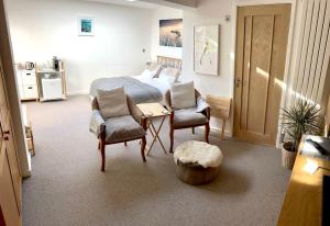 Fotografie z fotogalerie ubytování Relaxing private entrance ensuite room with stunning sea view and swimspa v destinaci Saint Lawrence