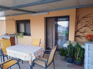 Balkón nebo terasa v ubytování Skyloft Nea Karvali