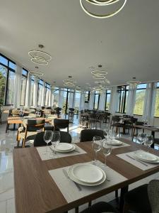 Restaurace v ubytování Hotel & Restaurant Emerald Borjomi