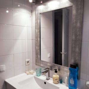 A bathroom at Apartamento Santa Cruz Még 12 kép