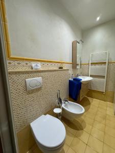 Koupelna v ubytování Micheli Suite Anfiteatro Square