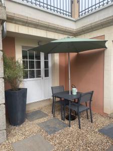 Balkón nebo terasa v ubytování Manoir de l Aiguillon