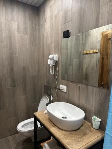 Koupelna v ubytování Nur Guest House
