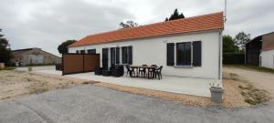Φωτογραφία από το άλμπουμ του Le Domaine de Saint-Michel Maison de vacances 2 à 8 personnes σε Commequiers