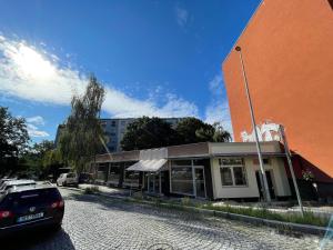 Hoone, kus külalistemaja asub