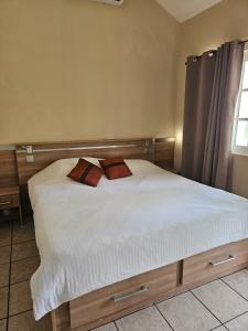 Postel nebo postele na pokoji v ubytování Villa No2 - Sun Tan Palmar + 24 fotografií