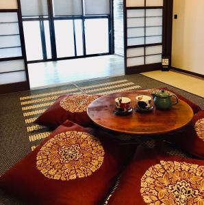 Posezení v ubytování shiamoterrace 小田原鴨宮