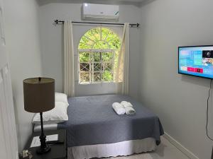 Postel nebo postele na pokoji v ubytování Mandeville Vacation Home