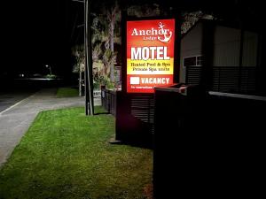 Certifikát, hodnocení, plakát nebo jiný dokument vystavený v ubytování Anchor Lodge Motel