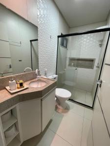 Ένα μπάνιο στο FLAT's TAVARES 101 +49 φωτογραφίες