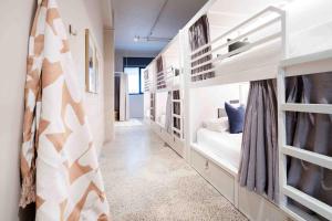Katil atau katil-katil dalam bilik di Little Drifter Melbourne