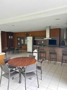 Η κουζίνα ή μικρή κουζίνα στο Apartamento centro sul lugar harmonioso