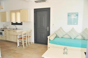Kuchyň nebo kuchyňský kout v ubytování Kleopatra Villas - Seaside Suites