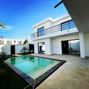 Πισίνα στο ή κοντά στο Belle villa à 600 m de l'océan