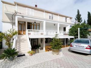 Hoone, kus apartement asub +3 fotot