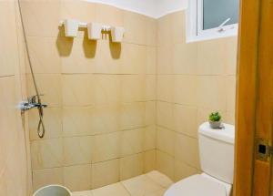Ένα μπάνιο στο Phase 2 Bldg 1, Unit 1208, Bayanihan Flats 2 Mactan