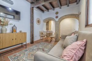 Posezení v ubytování El Capricho de 1849 & Parking